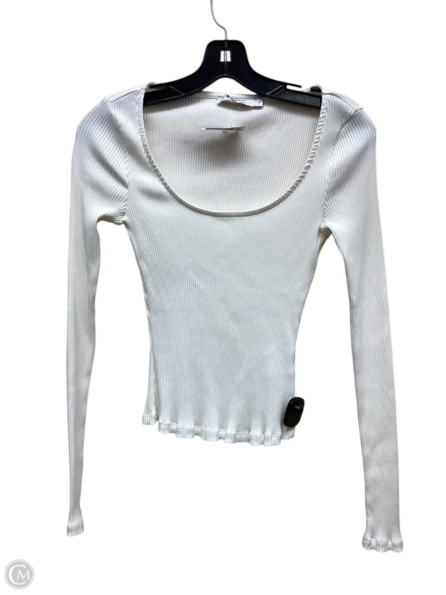 Top Long Sleeve By Clothes Mentor In White, Size: S