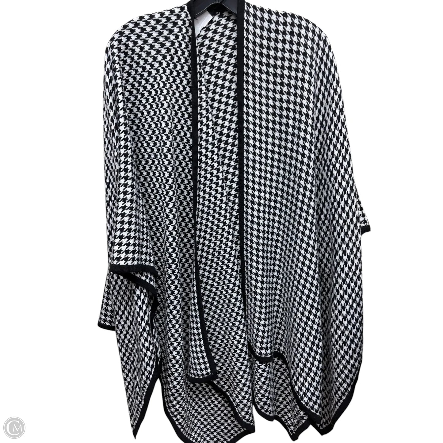 Shawl By Ann Taylor In Black & White, Size: Osfm
