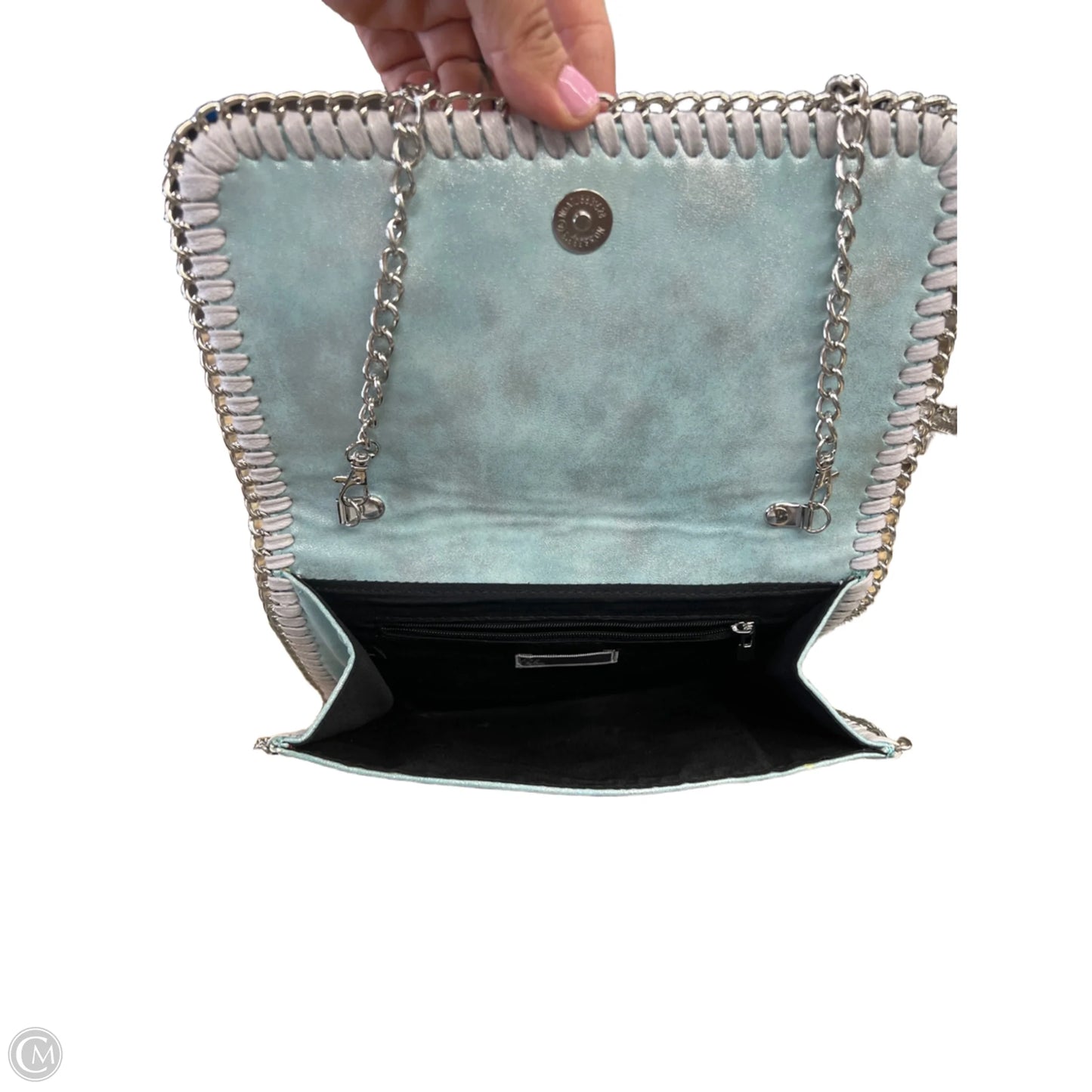 Crossbody By Chelsea 28, Size: Medium
