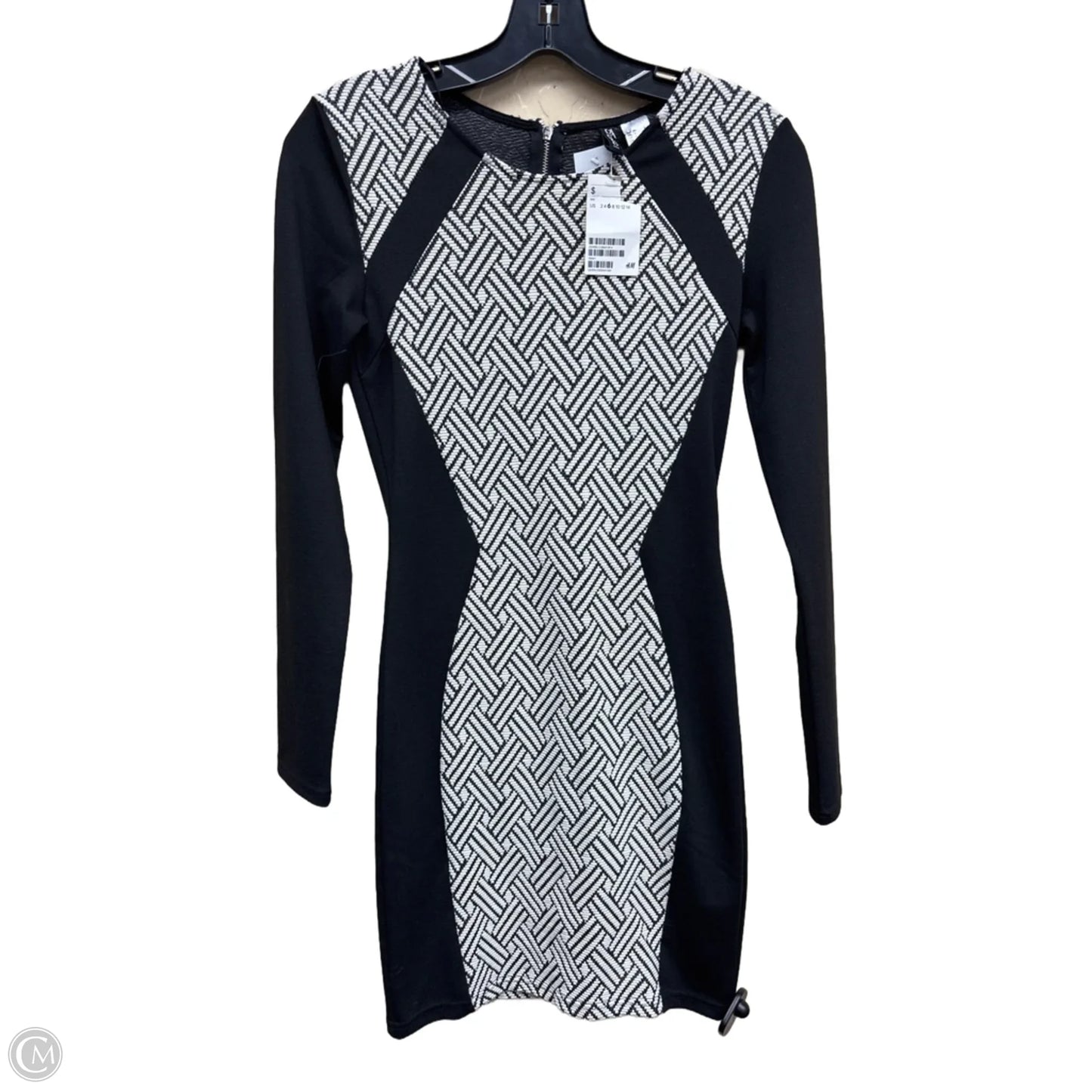 Dress Casual Midi By Divided In Black & White, Size: 6