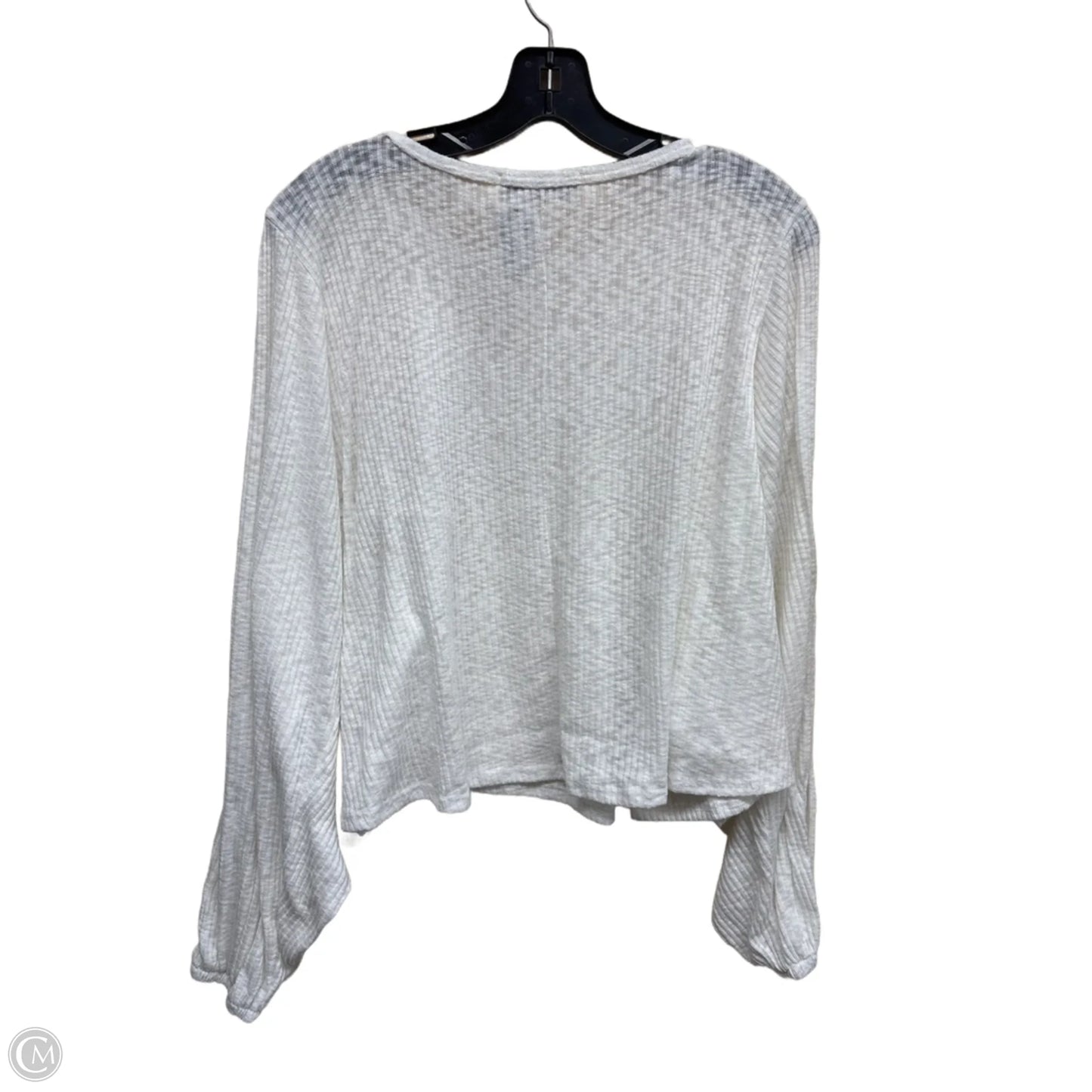 Top Long Sleeve By Clothes Mentor In White, Size: Osfm