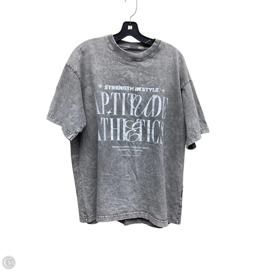 Top Short Sleeve By Clothes Mentor In Grey