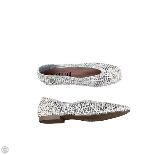 Shoes Flats By Clothes Mentor In Cream, Size: 7