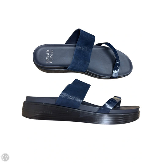 Sandals Flats By Donald Pliner In Navy, Size: 9.5