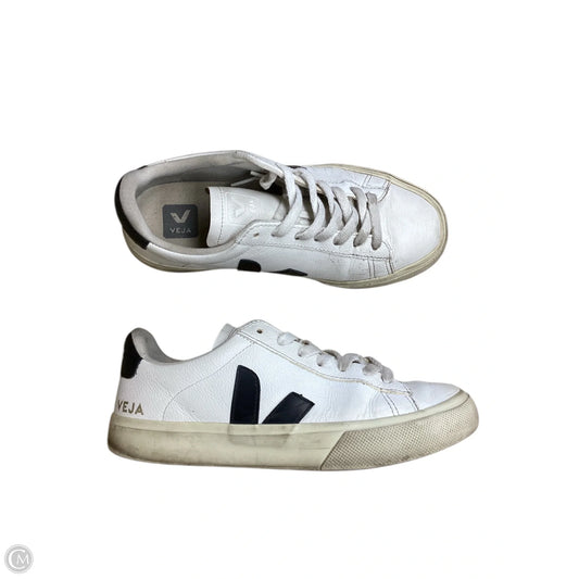Shoes Sneakers By Clothes Mentor In White, Size: 7