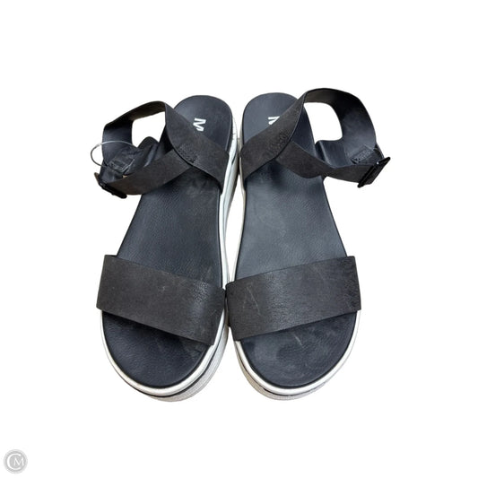 Sandals Heels Platform By Mia In Black & White, Size: 8.5