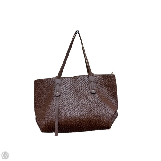 Tote By Clothes Mentor, Size: Medium