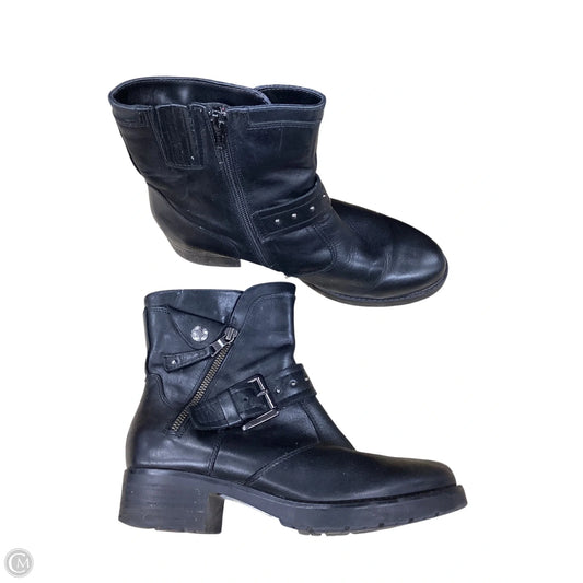 Boots Ankle Flats By Clothes Mentor In Black, Size: 8.5