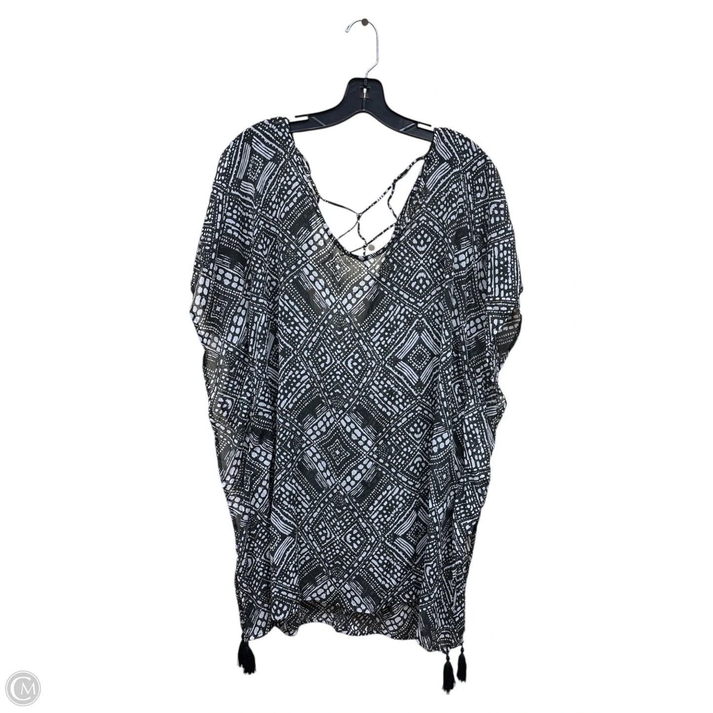 Swimwear Cover-up By Clothes Mentor In Black & White, Size: M