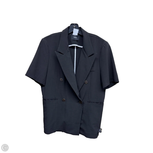Top Short Sleeve By Clothes Mentor In Black