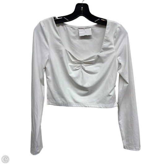 Top Long Sleeve By Clothes Mentor In White, Size: M