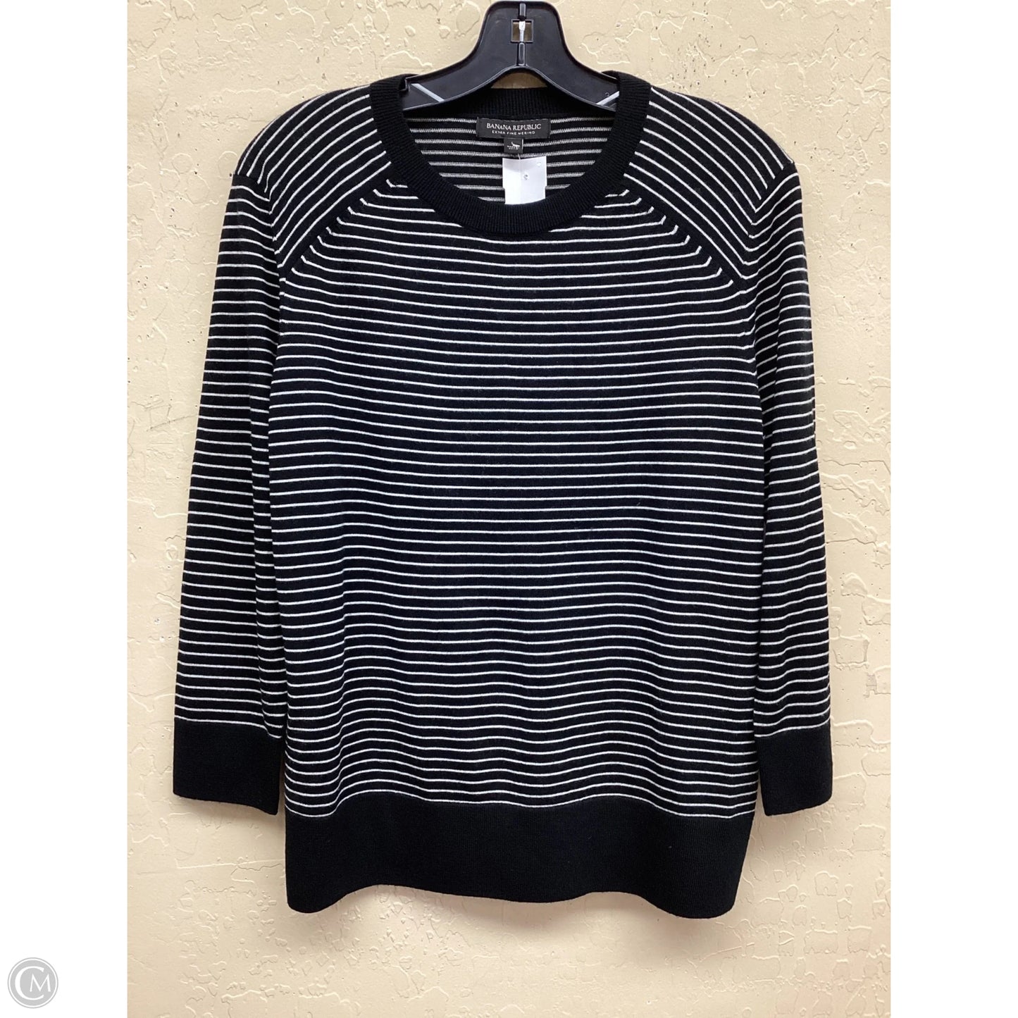 Top Long Sleeve By Banana Republic In Striped Pattern, Size: L