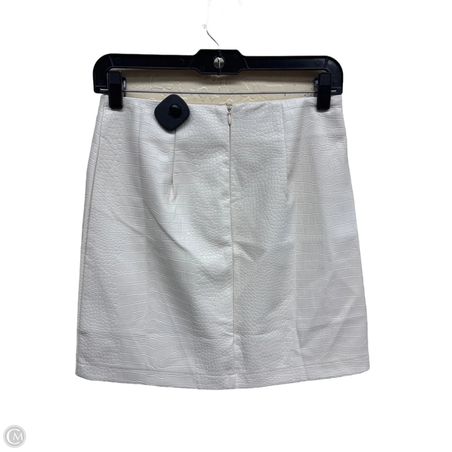 Skirt Mini & Short By Blue Rain In White, Size: S