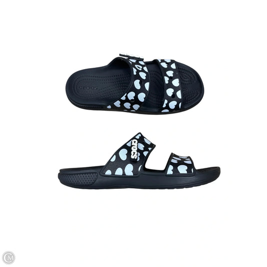 Sandals Flats By Crocs In Black, Size: 7