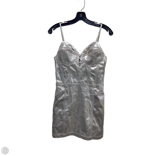 Dress Party Short By Clothes Mentor In Gold, Size: S