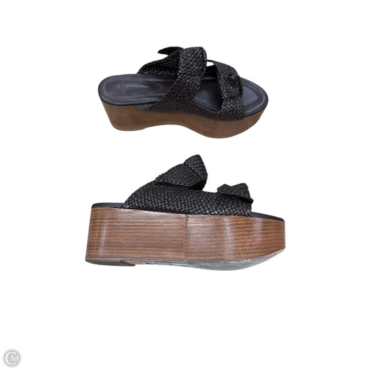 Sandals Flats By Clothes Mentor In Brown, Size: 8