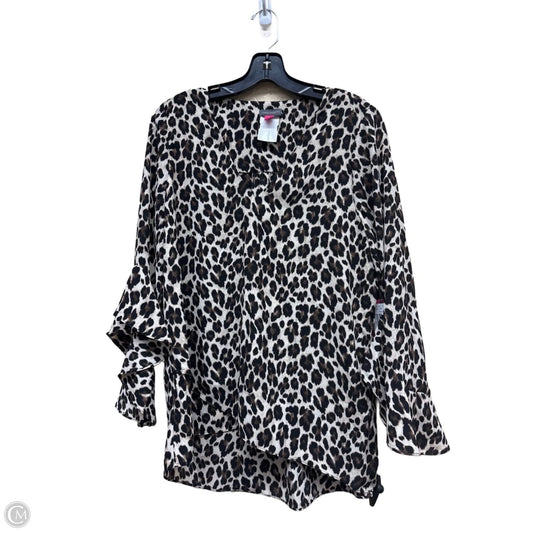 Top Long Sleeve By Vince Camuto In Animal Print, Size: M