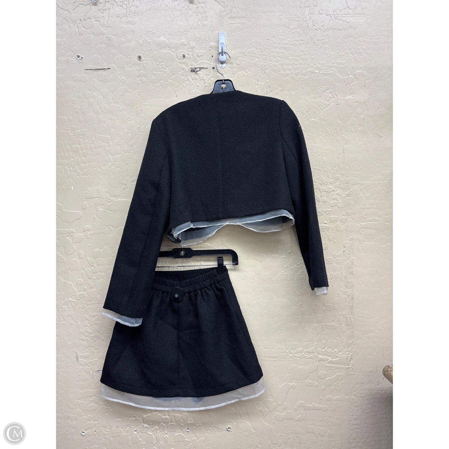 Skirt Set 2pc By Clothes Mentor In Black, Size: 0