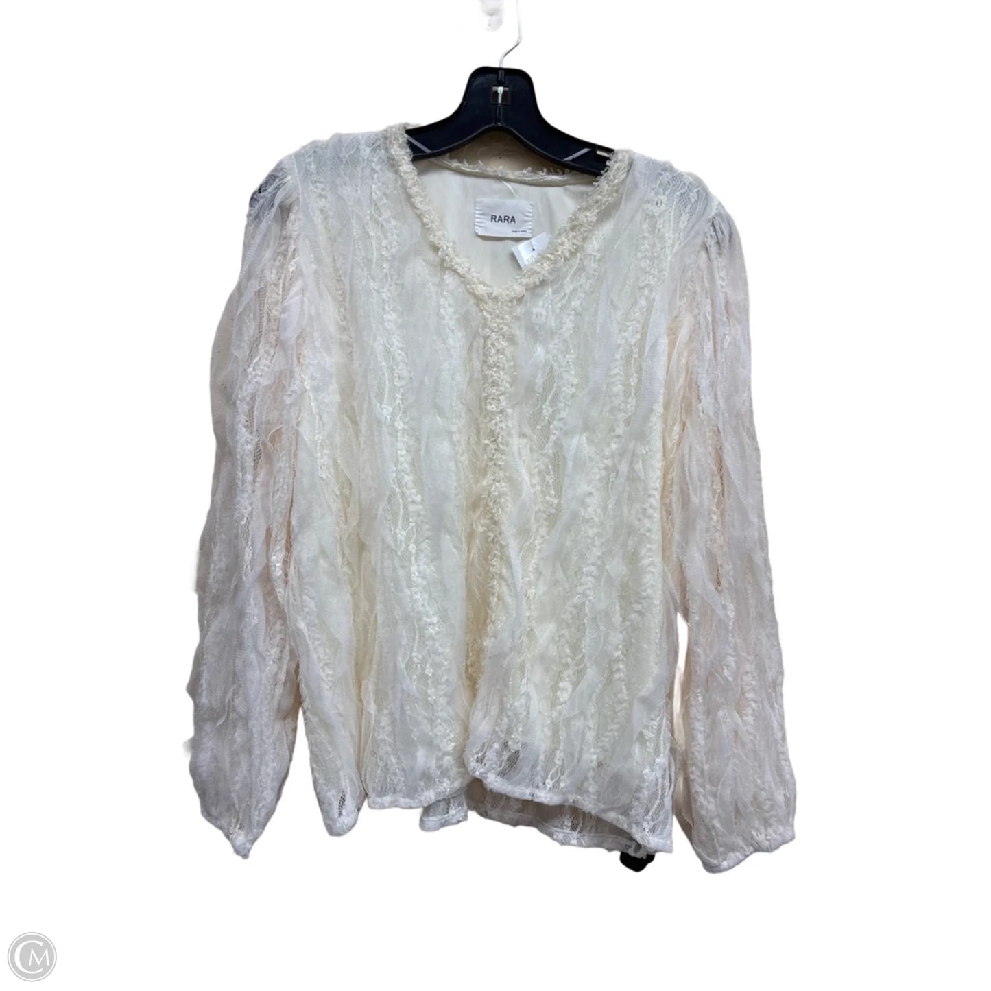 Top Long Sleeve By Clothes Mentor In Cream