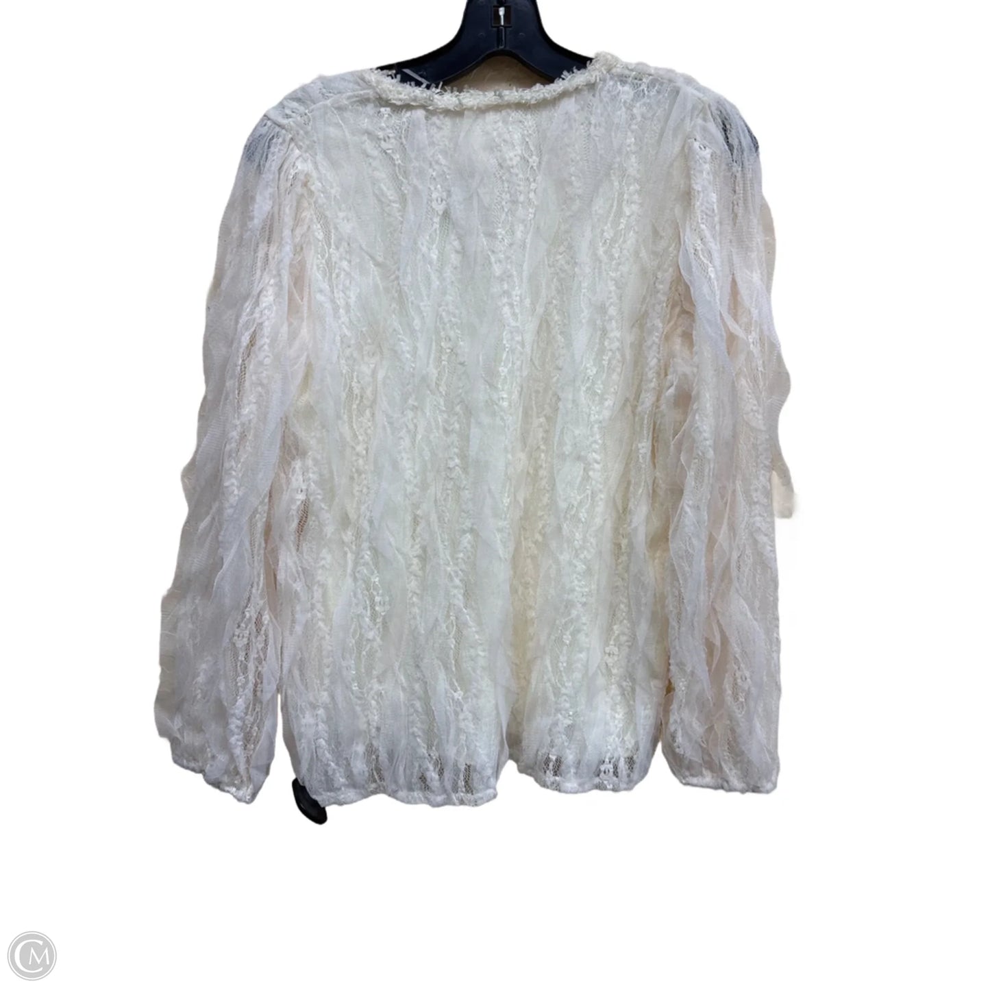 Top Long Sleeve By Clothes Mentor In Cream