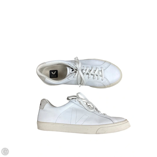 Shoes Sneakers By Clothes Mentor In White, Size: 9